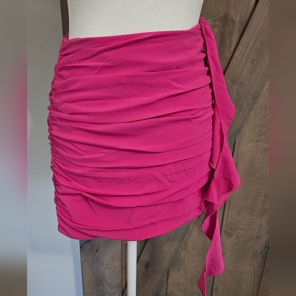 ABERCROMBIE & FITCH ruffle draped skort And Top in raspberry rose. Size XXS - Picture 7 of 15